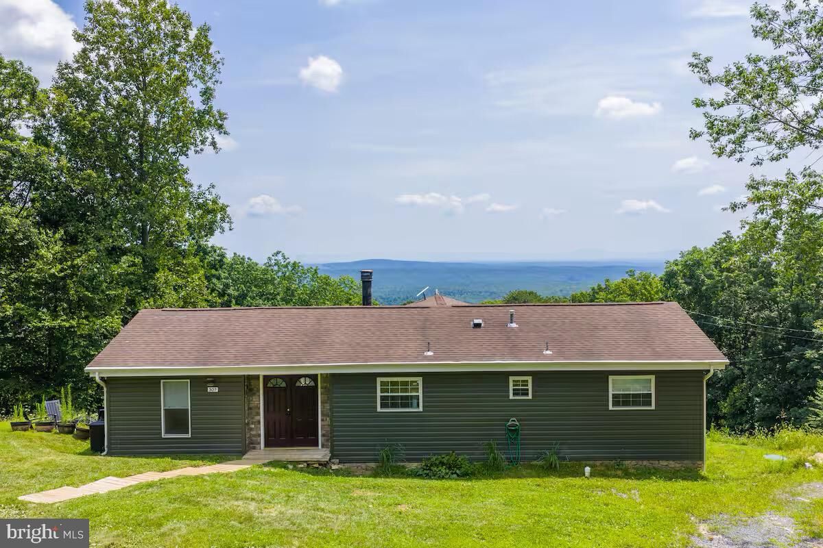 Property Photo:  307 Fox Run Lane  VA 22602 