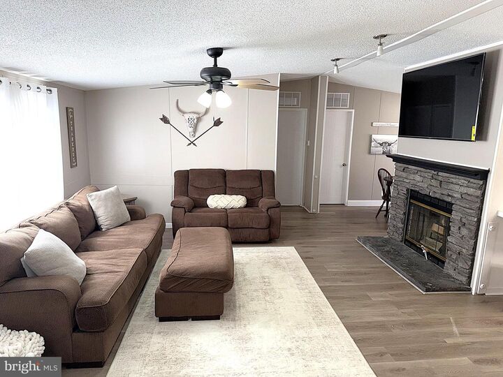 Property Photo: 1503 Berkley Court Trlr C MD 20776