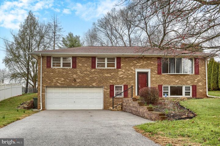 Property Photo:  2589 Audlyn Drive  PA 17408 