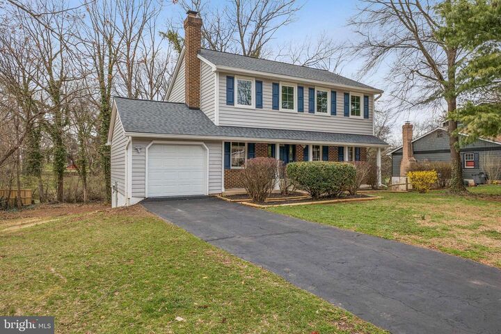 Property Photo: 8928 Rolling Road VA 20110