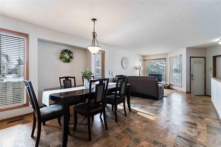 Photo de la propriété:  3 Tolcross Gate  MB R3Y 1M2 