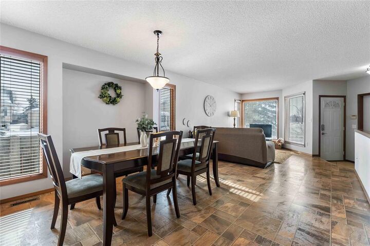 Photo de la propriété:  3 Tolcross Gate  MB R3Y 1M2 