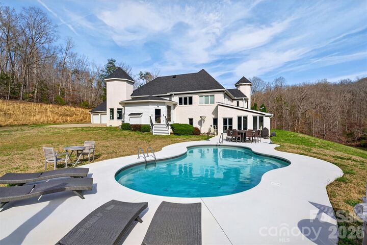 Property Photo: 300 Springhill Drive NC 28139