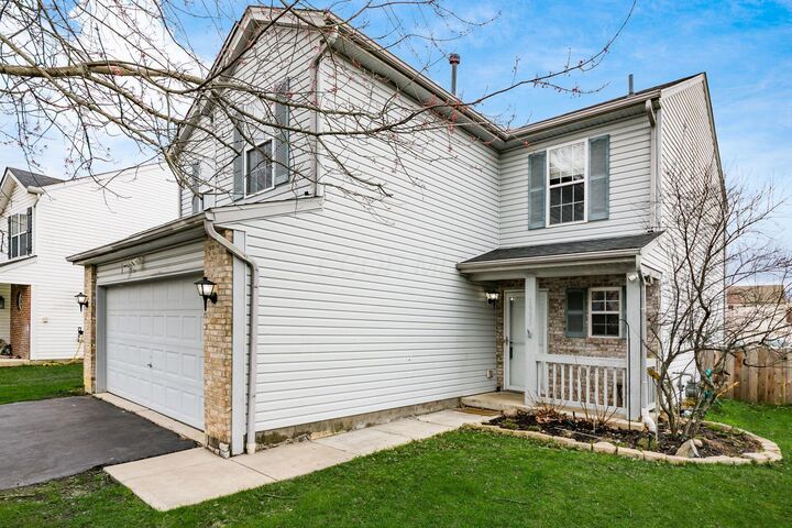 Property Photo:  1995 Jacinth Court  OH 43123 