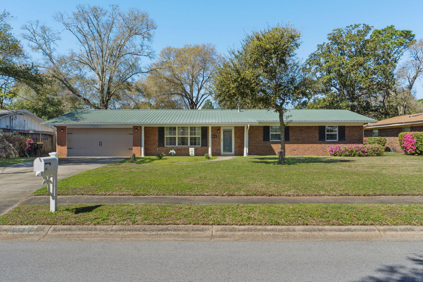 Property Photo:  653 NE Golf Course Drive  FL 32547 