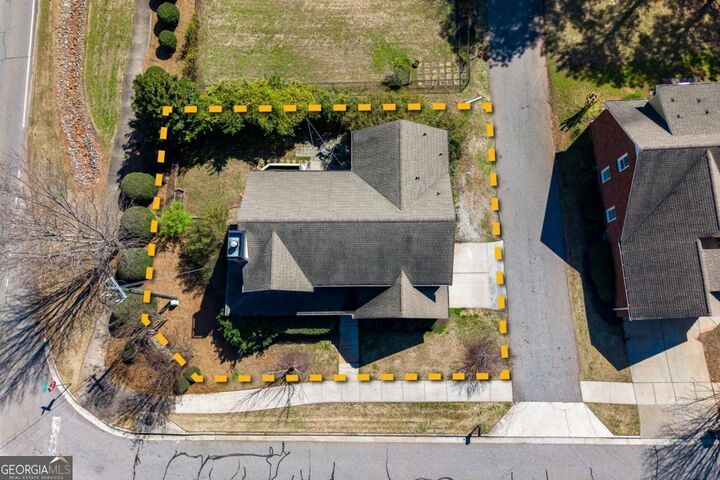 Property Photo:  201 Township Lane  GA 30606 