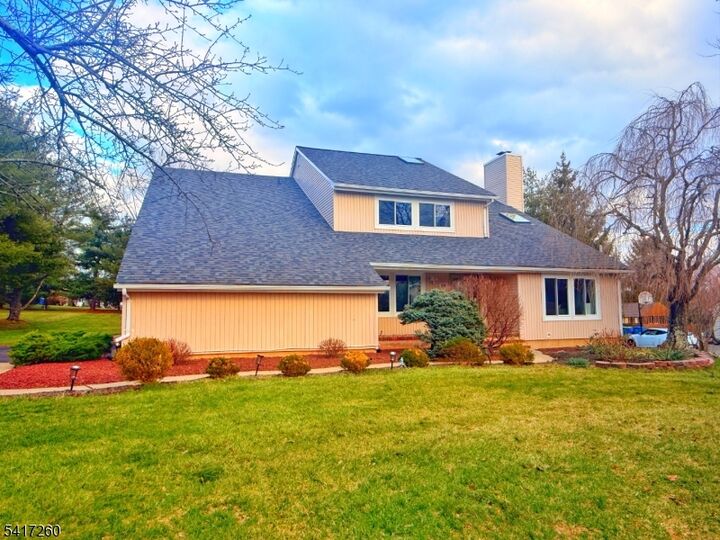 Property Photo:  592 Cabot Hill Rd  NJ 08807 