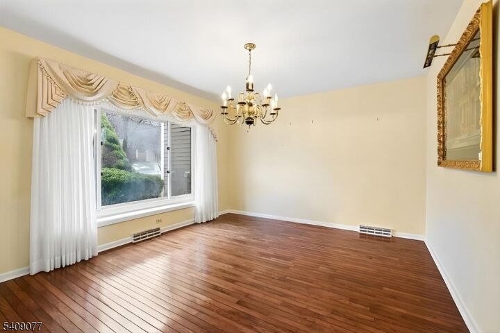 Property Photo:  38 Hunters Circle  NJ 08833 