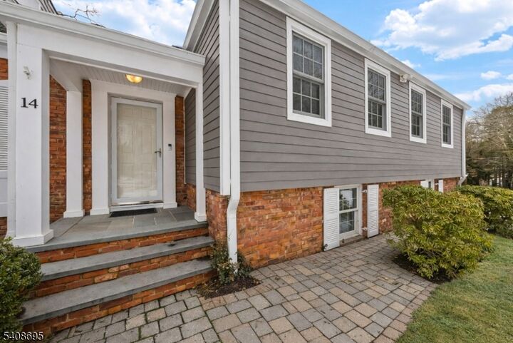 Property Photo:  14 Fairfield Dr E  NJ 07960 