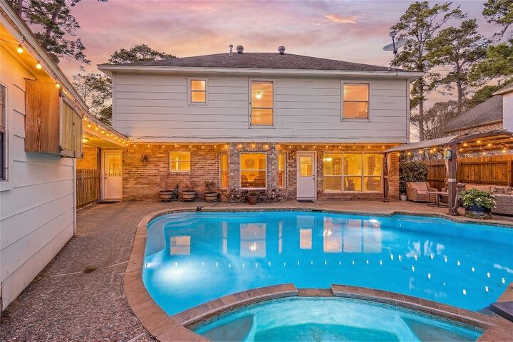 Property Photo: 6611 Sutter Park Lane TX 77066