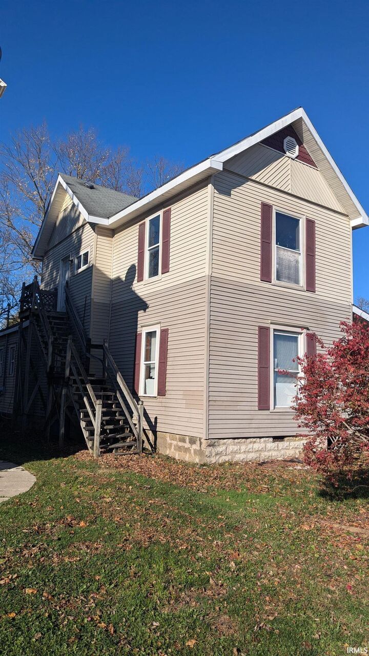 Property Photo:  1608 S Washington Street  IN 46953-2241 