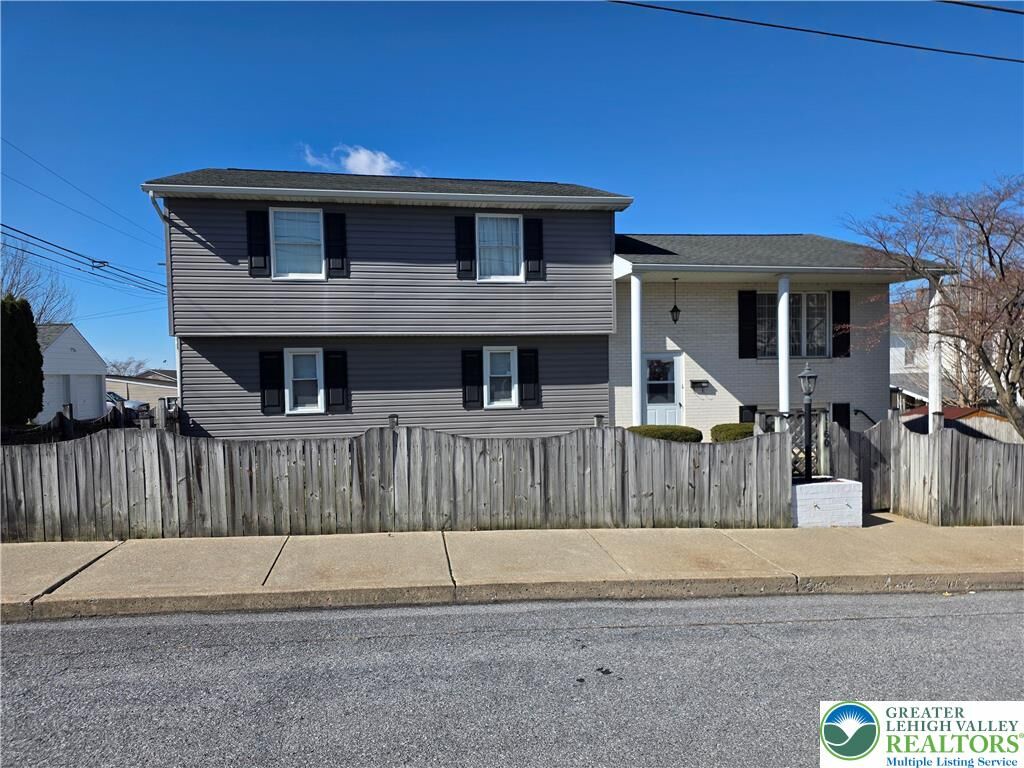 Property Photo:  1160 Siegfried Avenue  PA 18067 