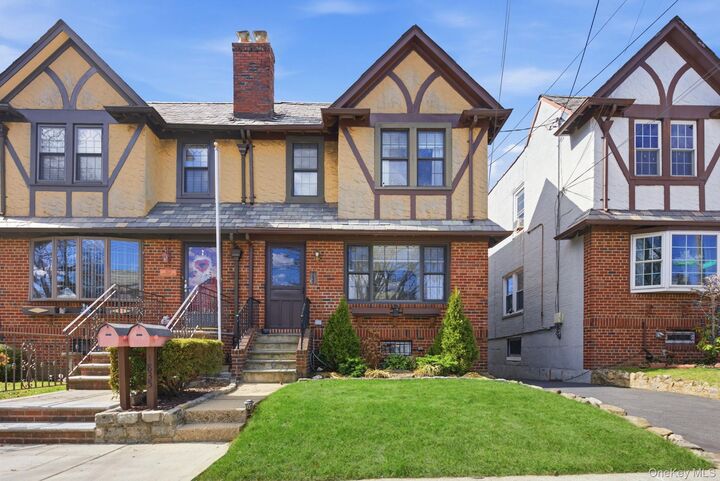 Property Photo:  1835 Narragansett Avenue  NY 10461 