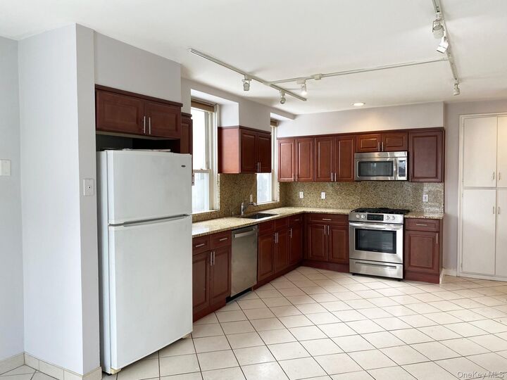 Property Photo: 456 Broadway NY 10522