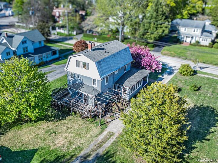 Property Photo:  630 New Suffolk Road  NY 11935 