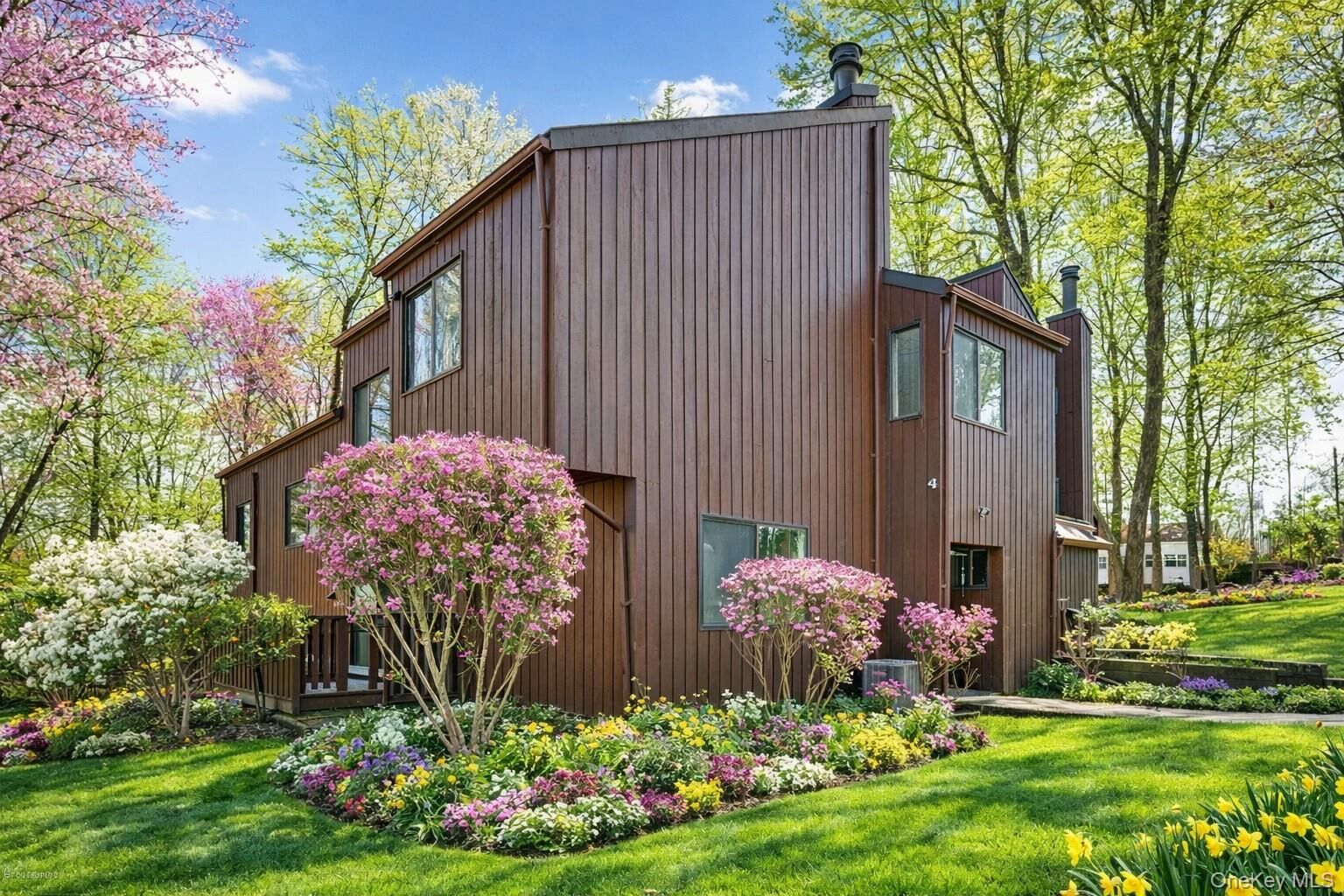 Property Photo:  4 Aspen Court  NY 10930 