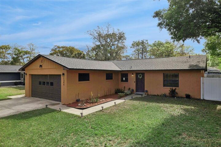 Property Photo:  1346 Quintuplet Drive  FL 32707 