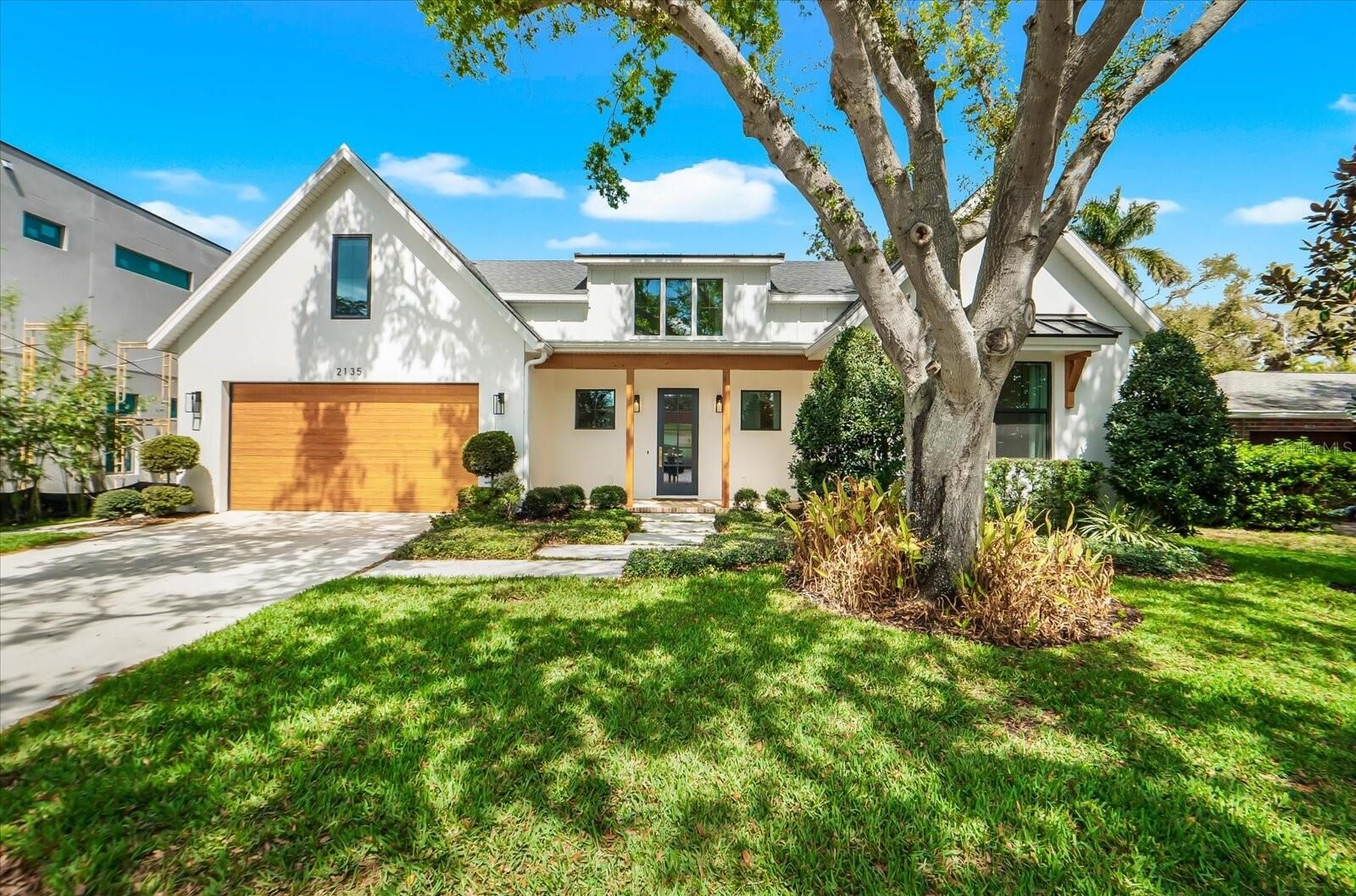 Property Photo: 2135 Datura Street FL 34239