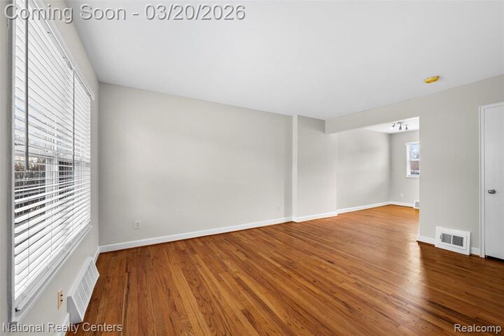 Property Photo:  3352 Coolidge Highway 11  MI 48073 6857 