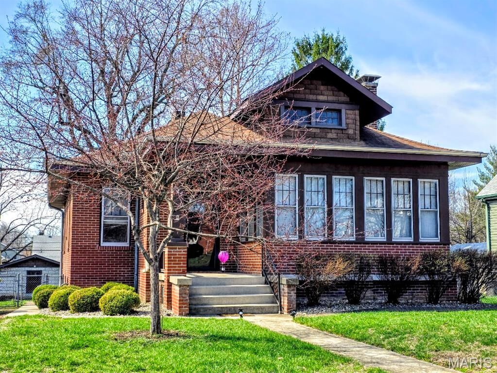 Property Photo:  125 S Missouri Avenue  IL 62220 