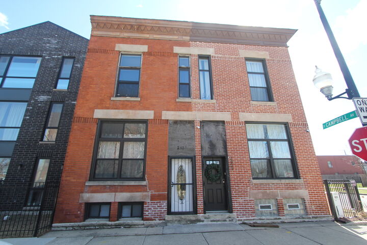 Property Photo:  2457 W Adams Street  IL 60612 