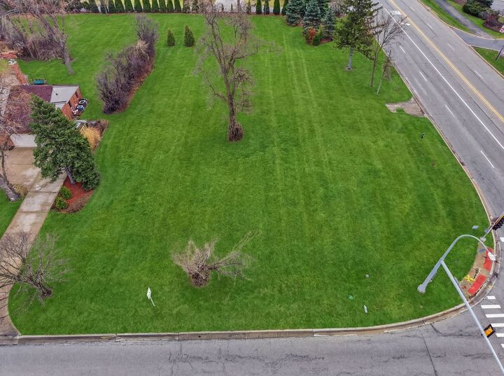 Property Photo:  3103 York Road  IL 60523 