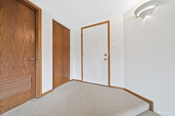 Property Photo:  9832 Terrace Court E 2B  IL 60464 