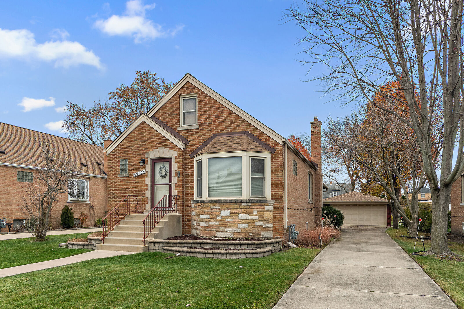 Property Photo:  2253 S 15th Avenue  IL 60546 