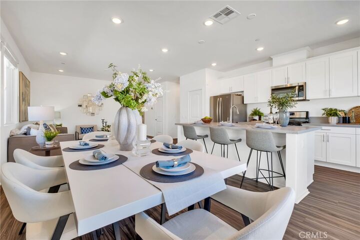 Property Photo: 14583 Gulfstream Ln CA 92553