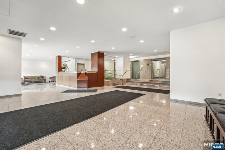 Property Photo:  2185 Lemoine Avenue 4M  NJ 07024 