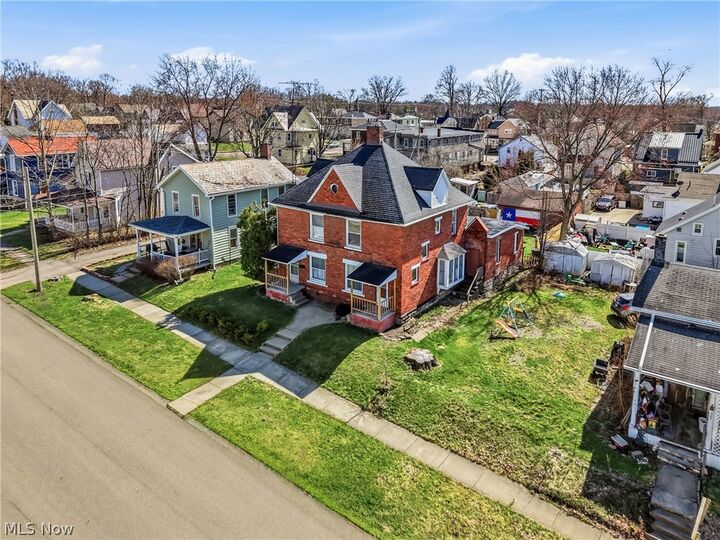 Property Photo:  629 E 6th Street  OH 44460 