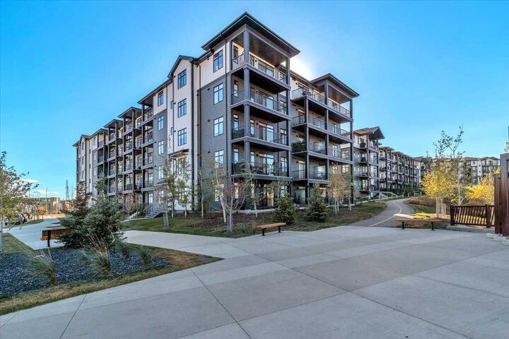 30 Sage Hill Walk NW 305 — photo 1