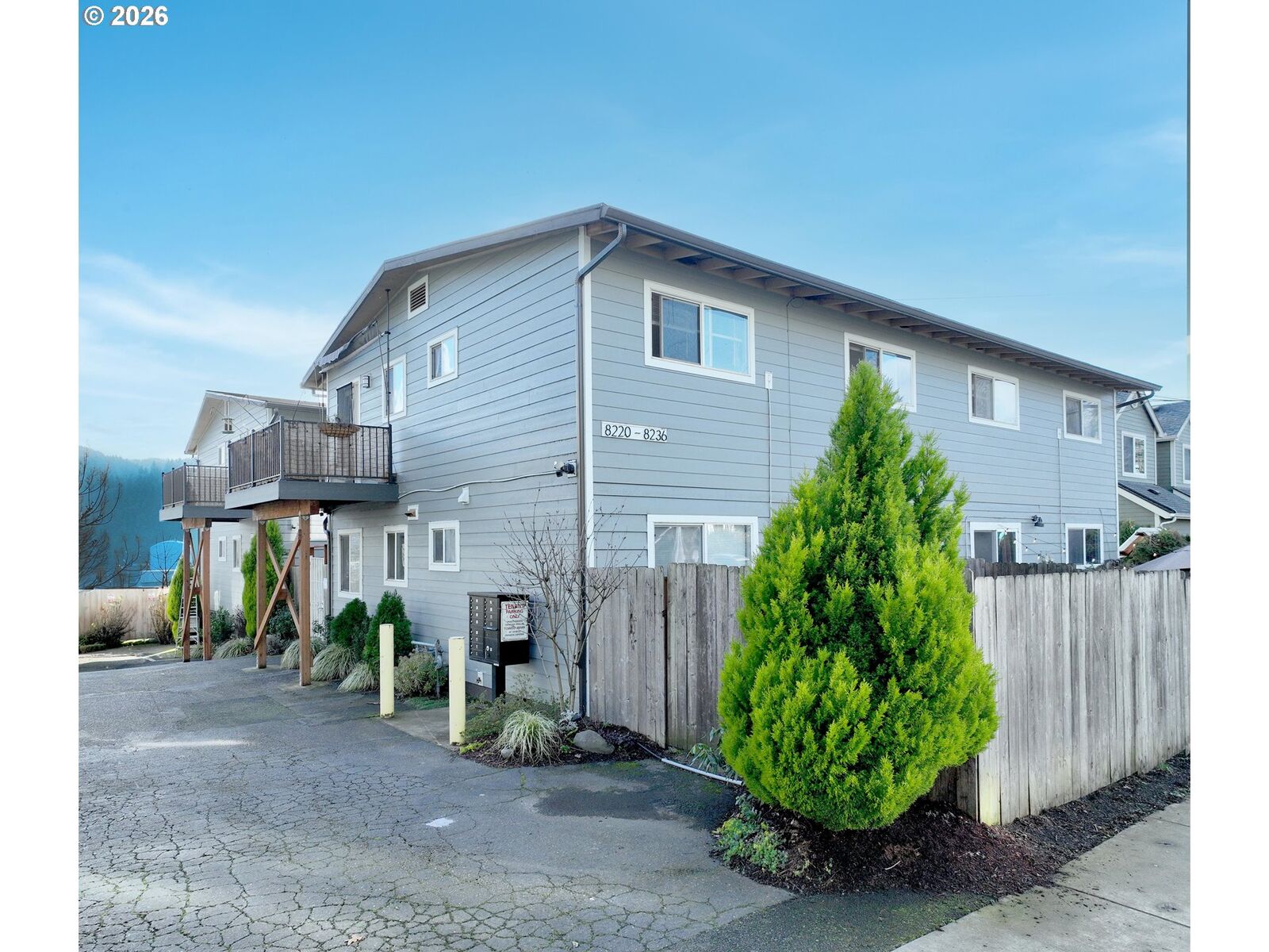 Property Photo:  8220 N Edison St  OR 97203 