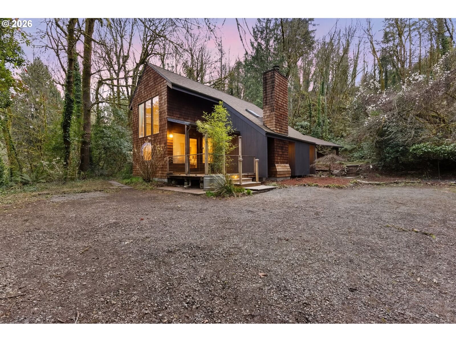 Property Photo: 4620 SE Aldercrest Rd OR 97222