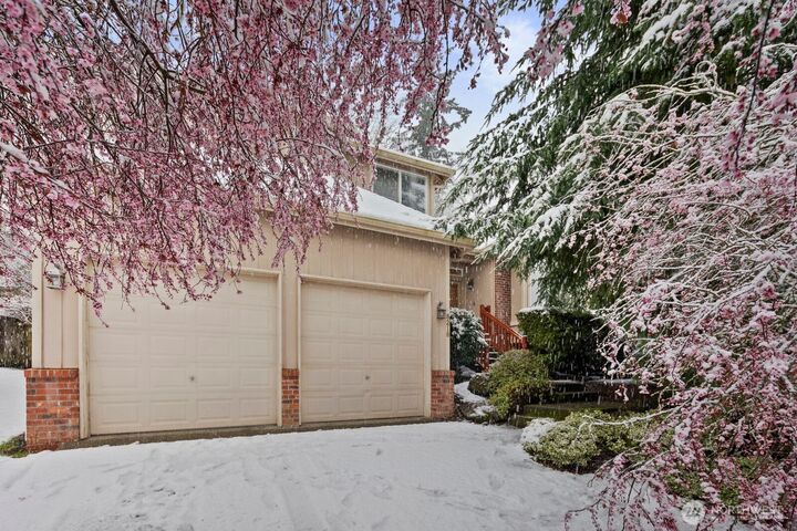 Property Photo: 8218 126th Place SE WA 98056