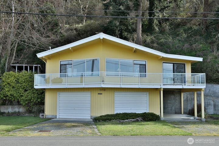 Property Photo:  3545  Shell Street  WA 98253 
