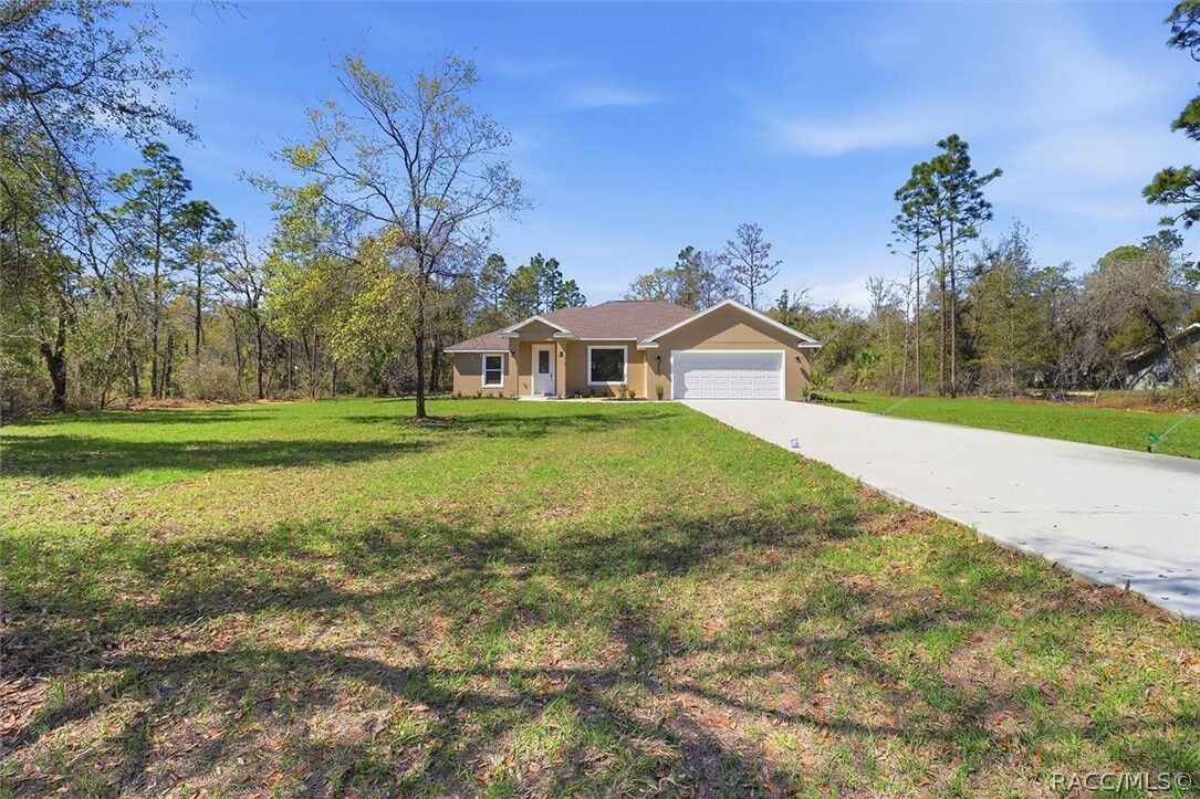 Property Photo:  8482 N Shannon Avenue  FL 34428 