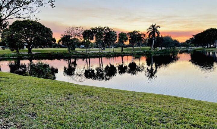 Property Photo: 211 SW 87th Ter FL 33324