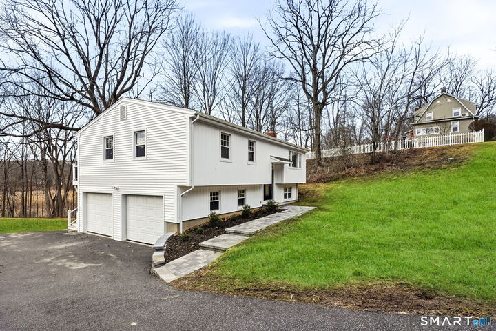 Property Photo:  6 Joes Hill Road  CT 06811 