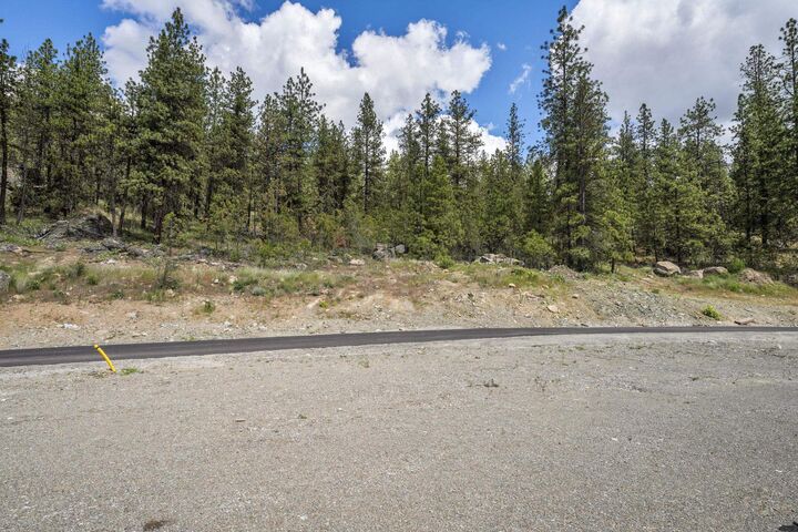 Property Photo:  3323 N Stanley Rd  WA 99217 