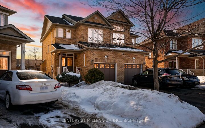 42 Rubysilver Drive — photo 1
