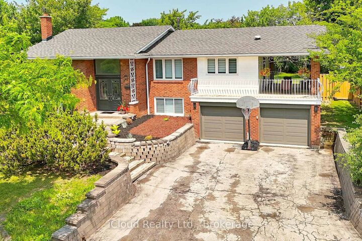 2101 Parkway Drive — photo 1