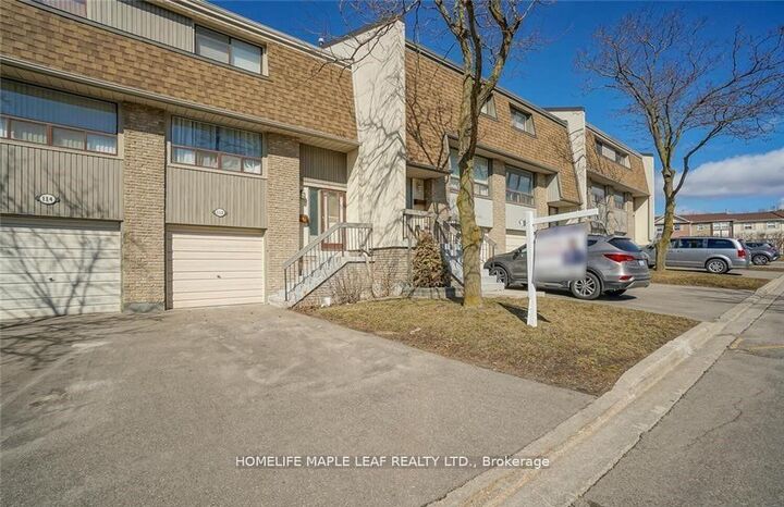Property Photo: 113 Ashton Crescent 113 ON L6S 3J9