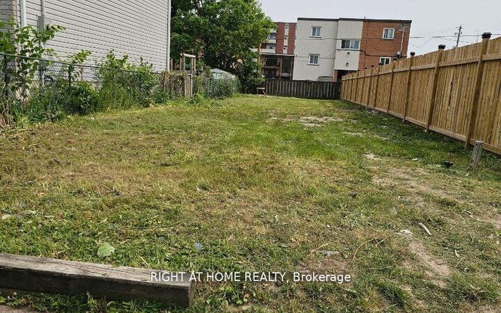 Property Photo:  361 Adelaide Avenue W  ON L1J 2R7 