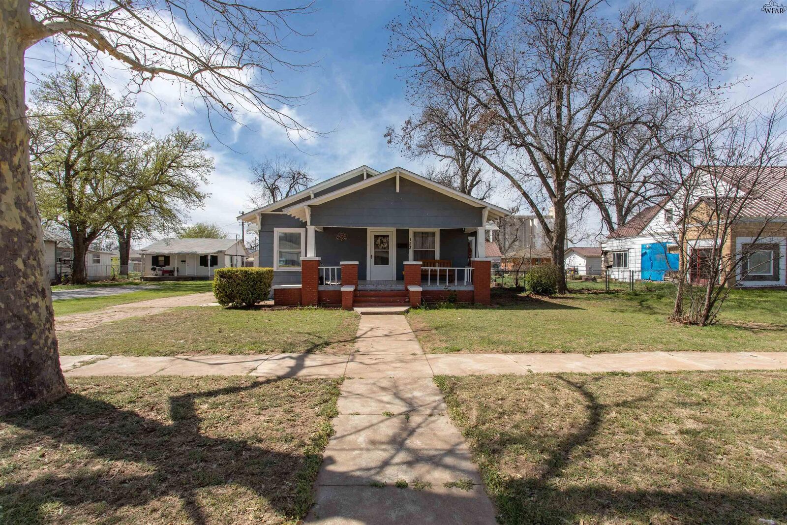 Property Photo:  121 &Amp 123 N Avenue C  TX 76354 