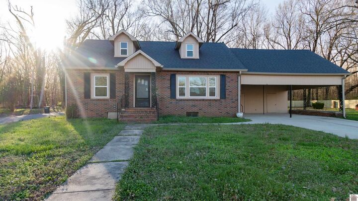 Property Photo:  1353 Reed Ave  KY 42001 
