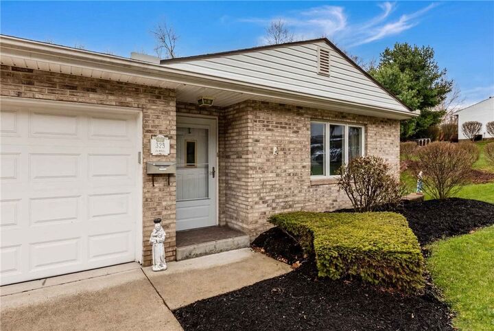 Property Photo:  328 Clavale  PA 15137 