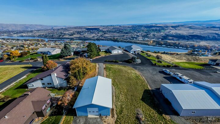 Property Photo: 3015 Grandview Dr WA 99403