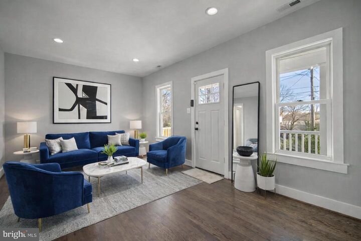 Property Photo:  4376 Southern Avenue SE  DC 20019 