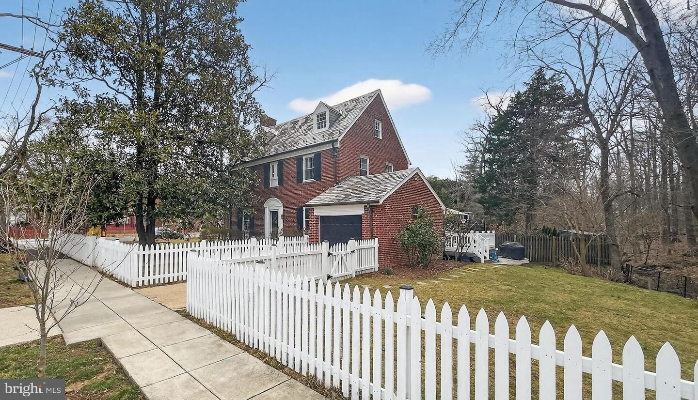 Property Photo:  5445 30th Street NW  DC 20015 